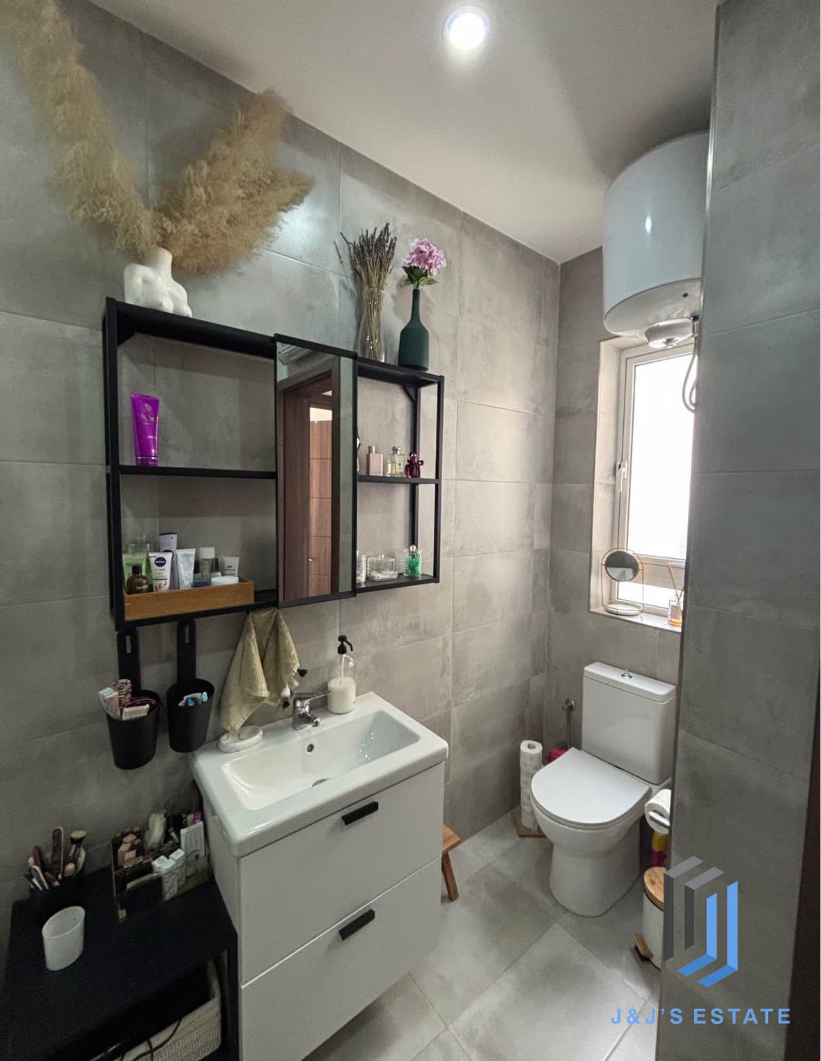 One Bedroom Apartment to Rent in Vibrant Sliema · 7
