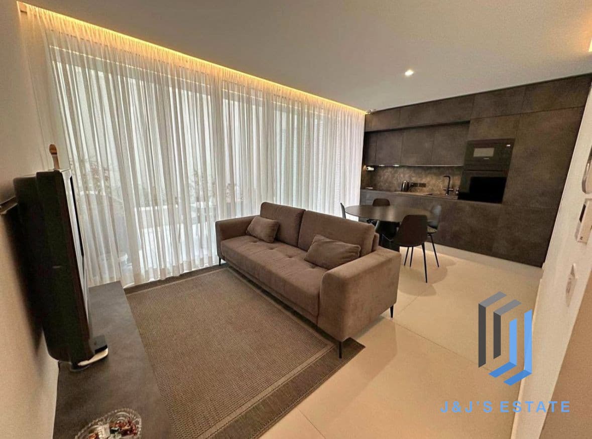 Brand New 2-Bedroom Maisonette