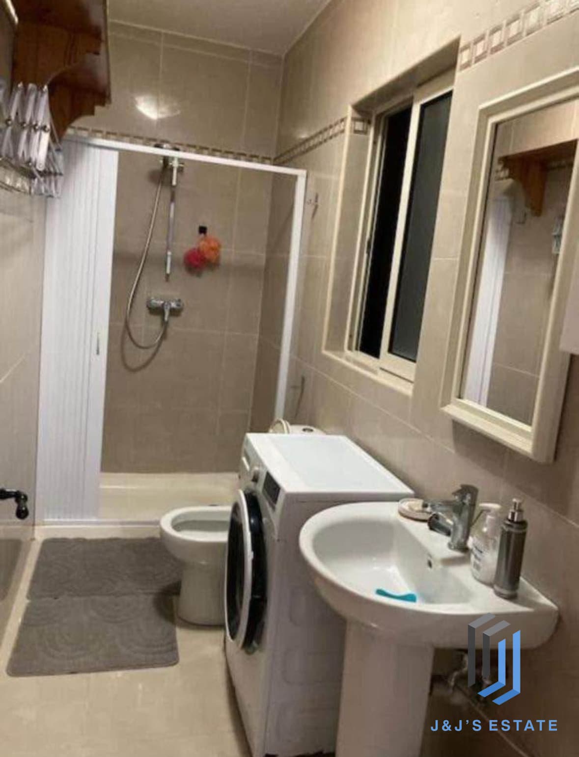 Fully Furnished Two Bedroom Apartment in Central Pieta · 8
