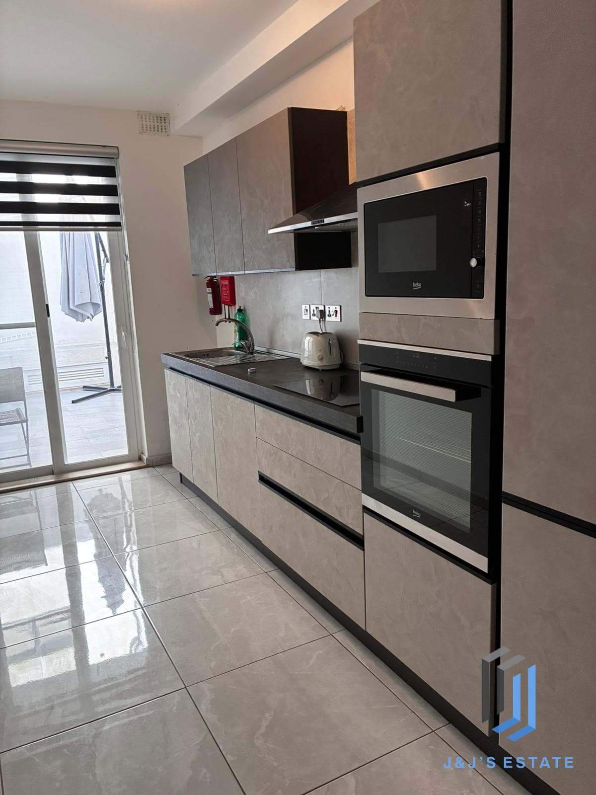 Fully Furnished Maisonette in Central Gzira · 3