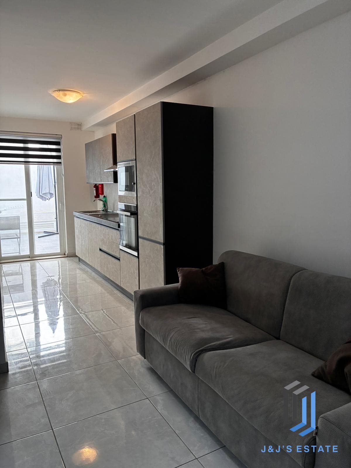 Fully Furnished Maisonette in Central Gzira · 2
