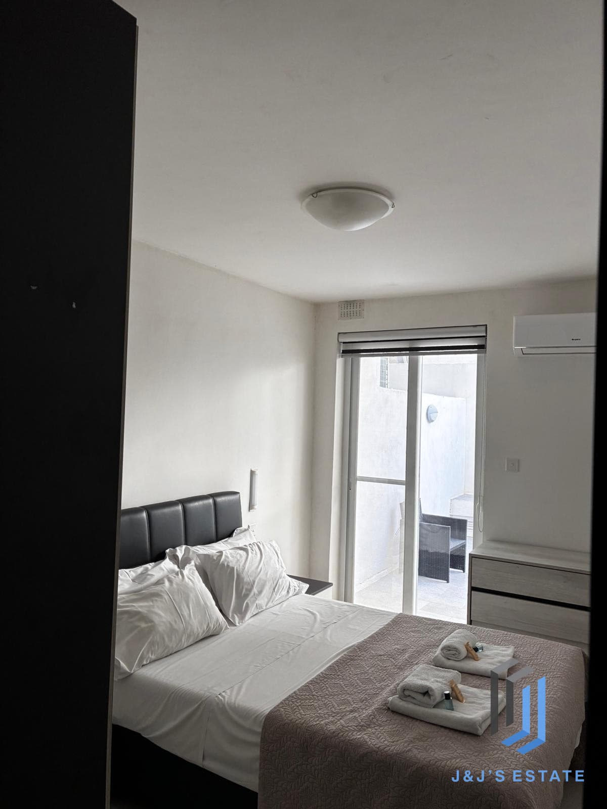 Fully Furnished Maisonette in Central Gzira · 5