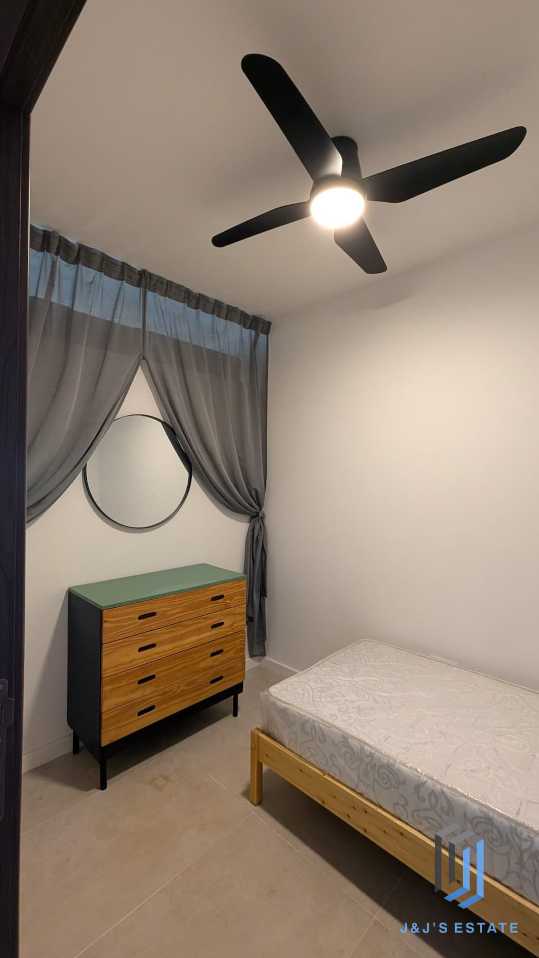 Swieqi | Modern 3 Bedroom with Terrace · 11