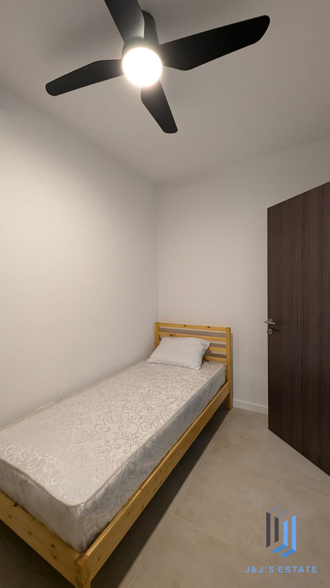 Swieqi | Modern 3 Bedroom with Terrace · 8