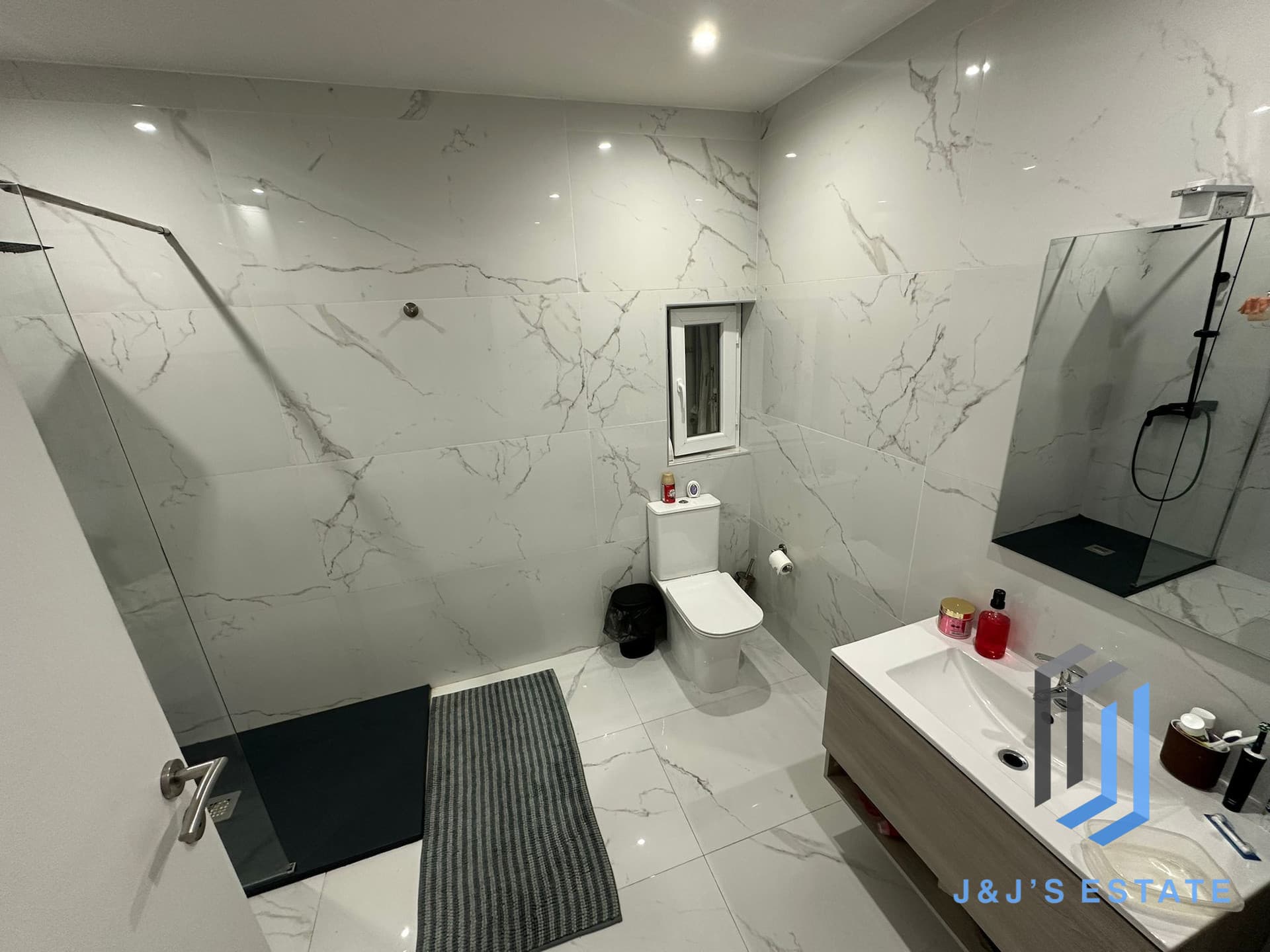 1 Bedroom Apartment in St. Julian’s · 7