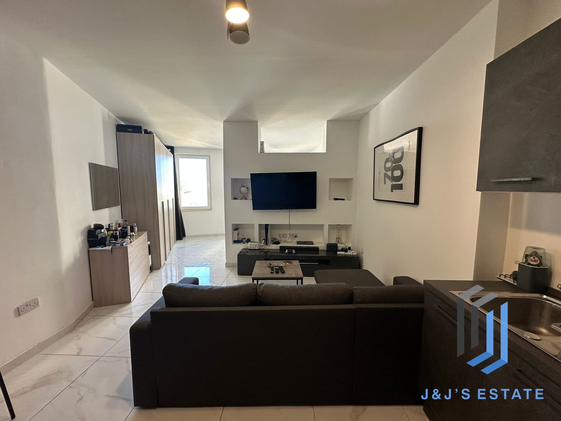 1 Bedroom Apartment in St. Julian’s · 3
