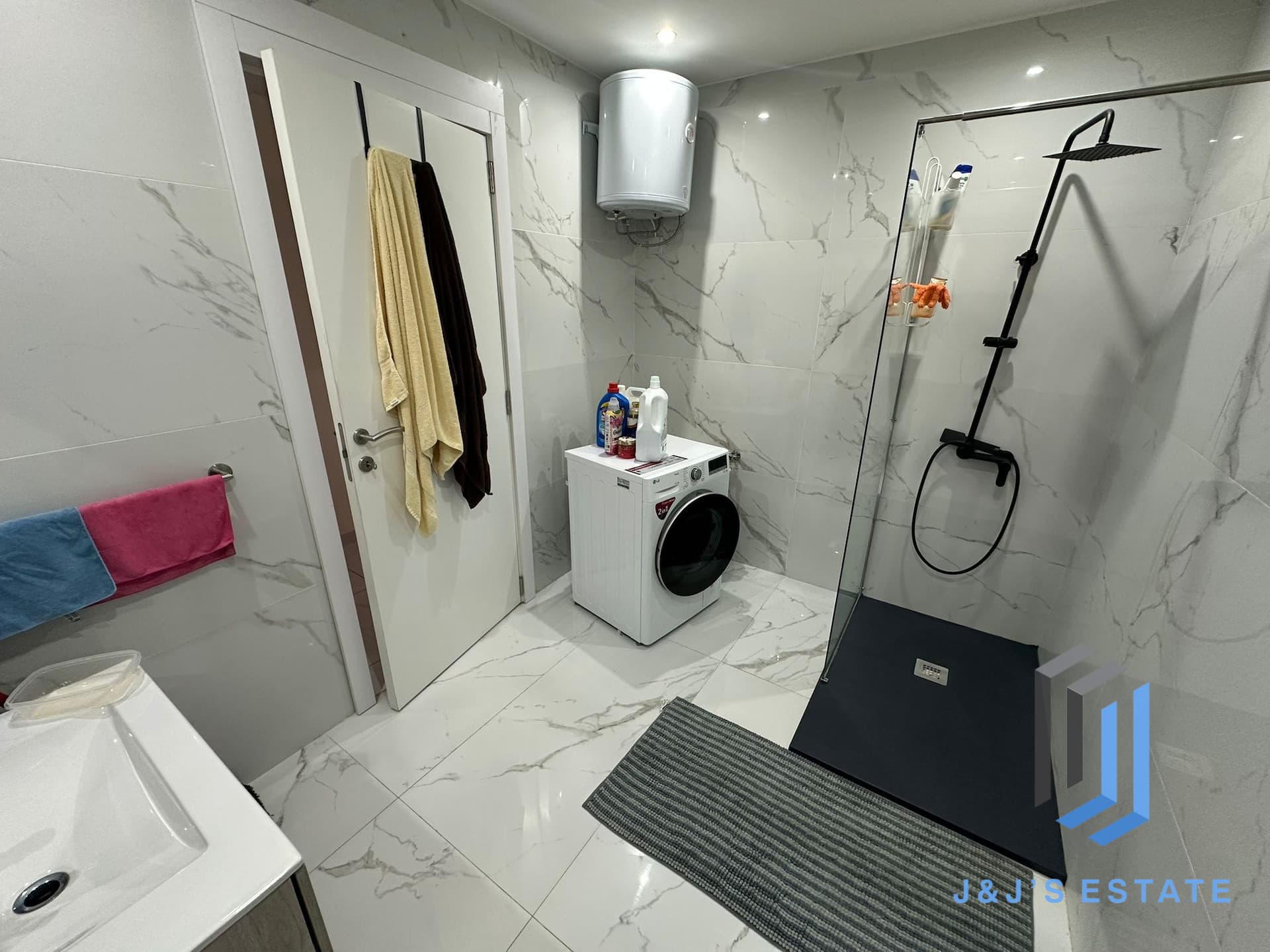 1 Bedroom Apartment in St. Julian’s · 6