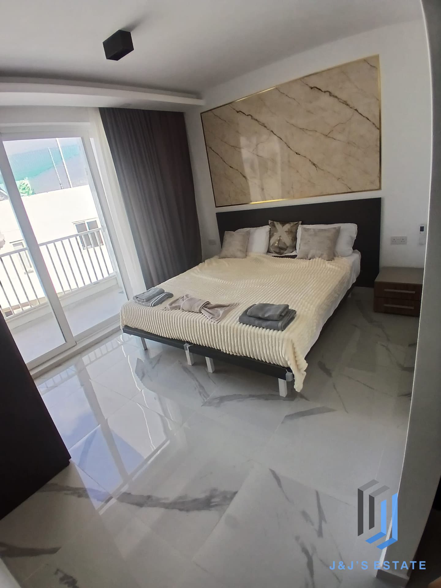 Gzira waterfront furnished 3 bedroom apartment for rent · 7