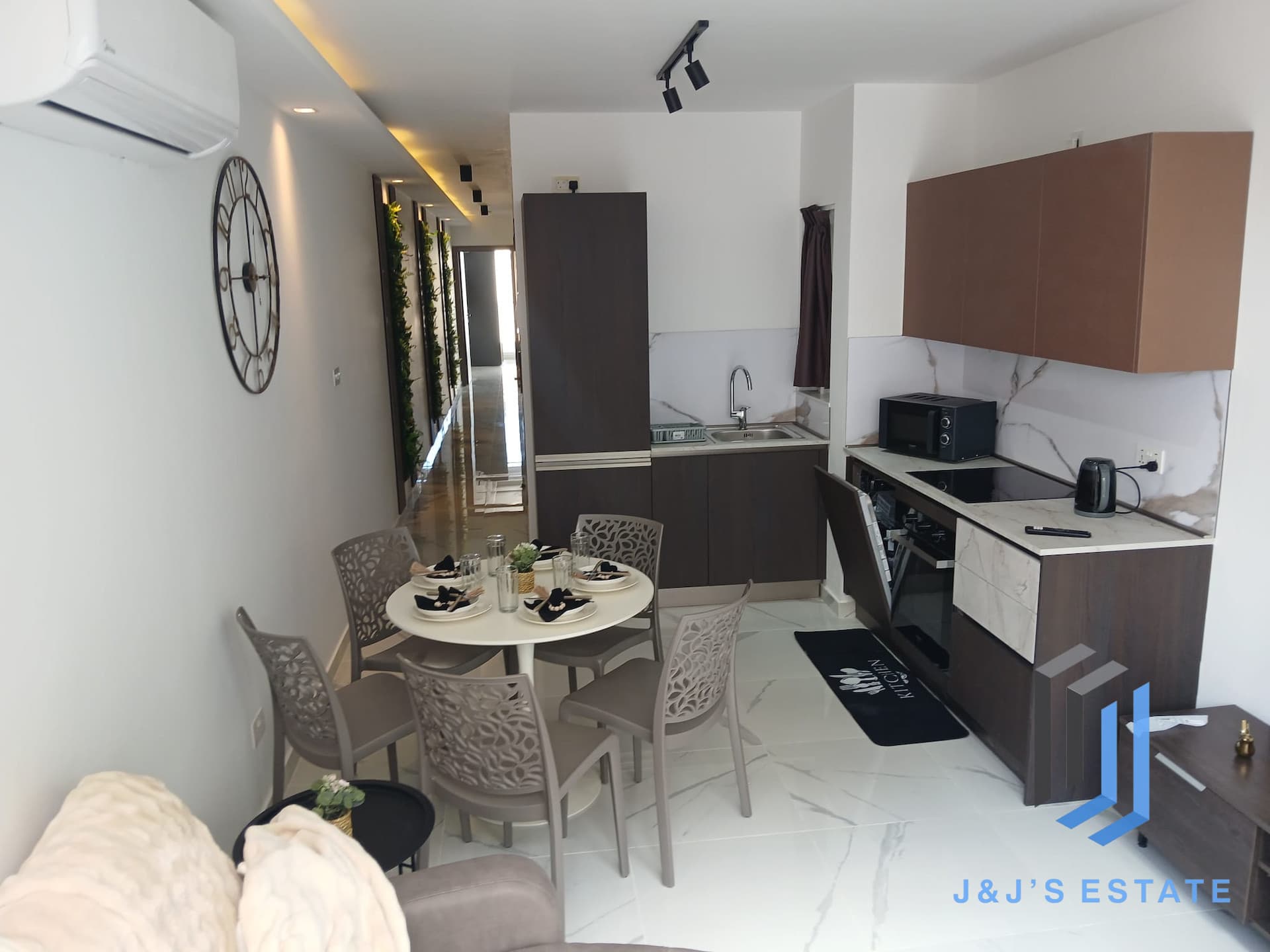 Gzira waterfront furnished 3 bedroom apartment for rent · 2