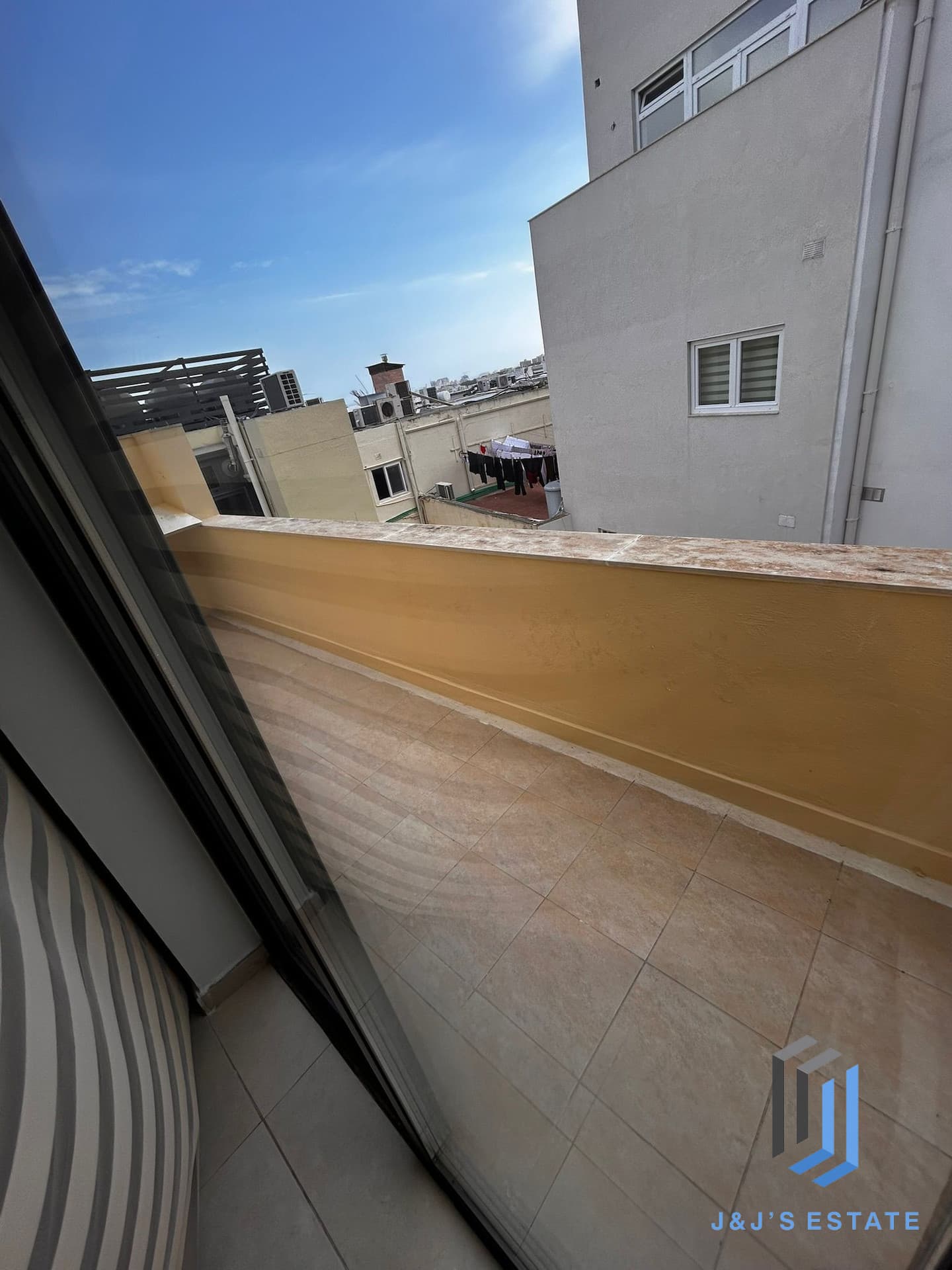 Swieqi Modern 3 Bedroom Apartment · 8