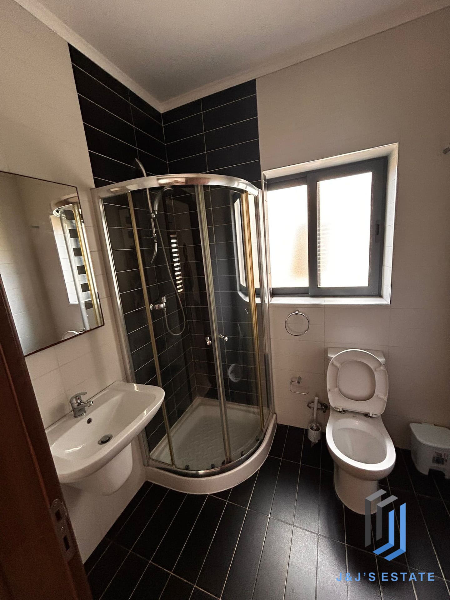 Swieqi Modern 3 Bedroom Apartment · 13