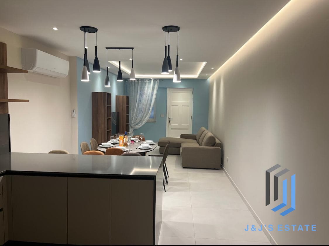 Three-bedroom maisonette near Gzira promenade · 4