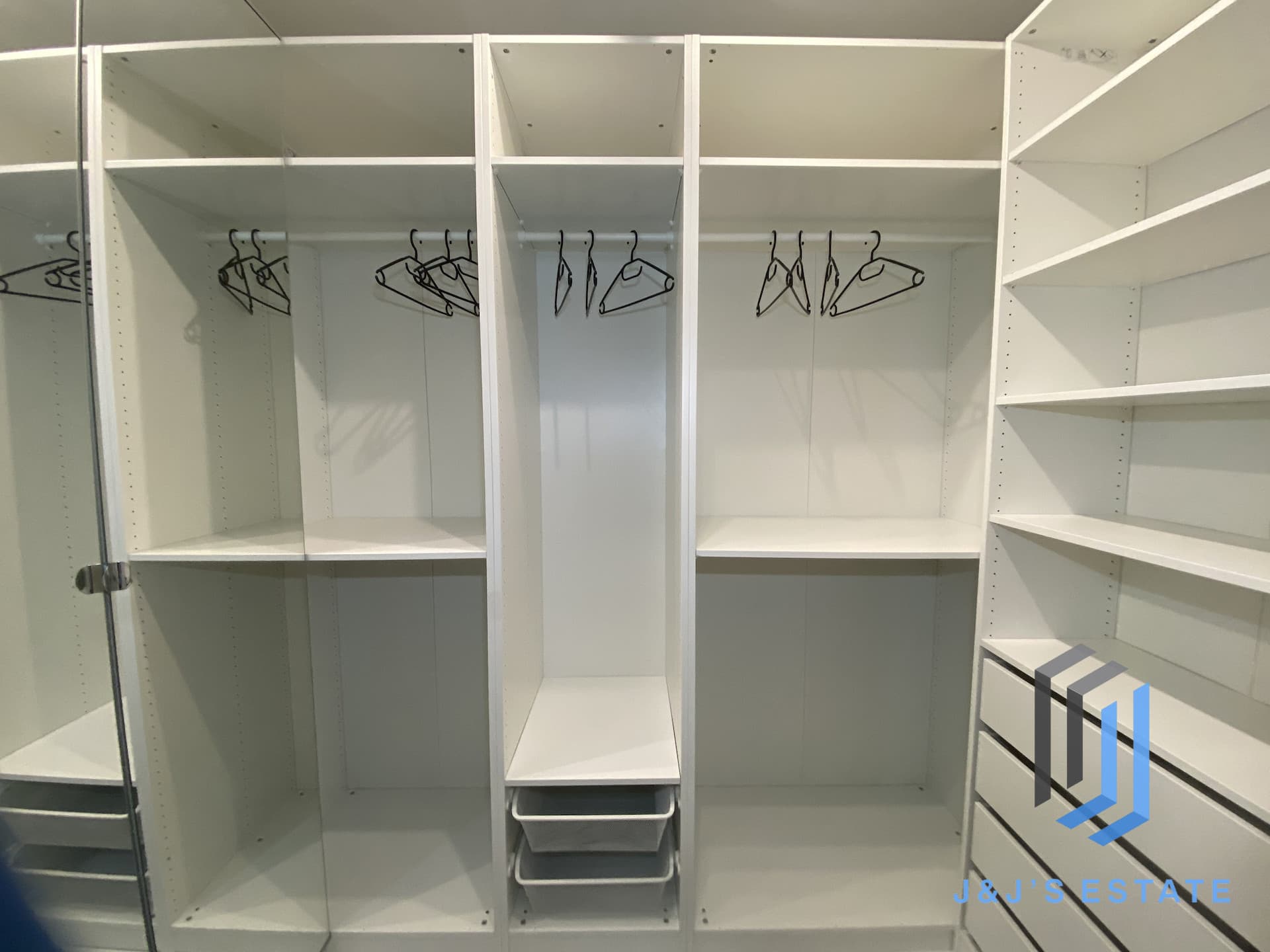 St. Julian’s Bright & Modern 3 Bedroom Apartment · 19