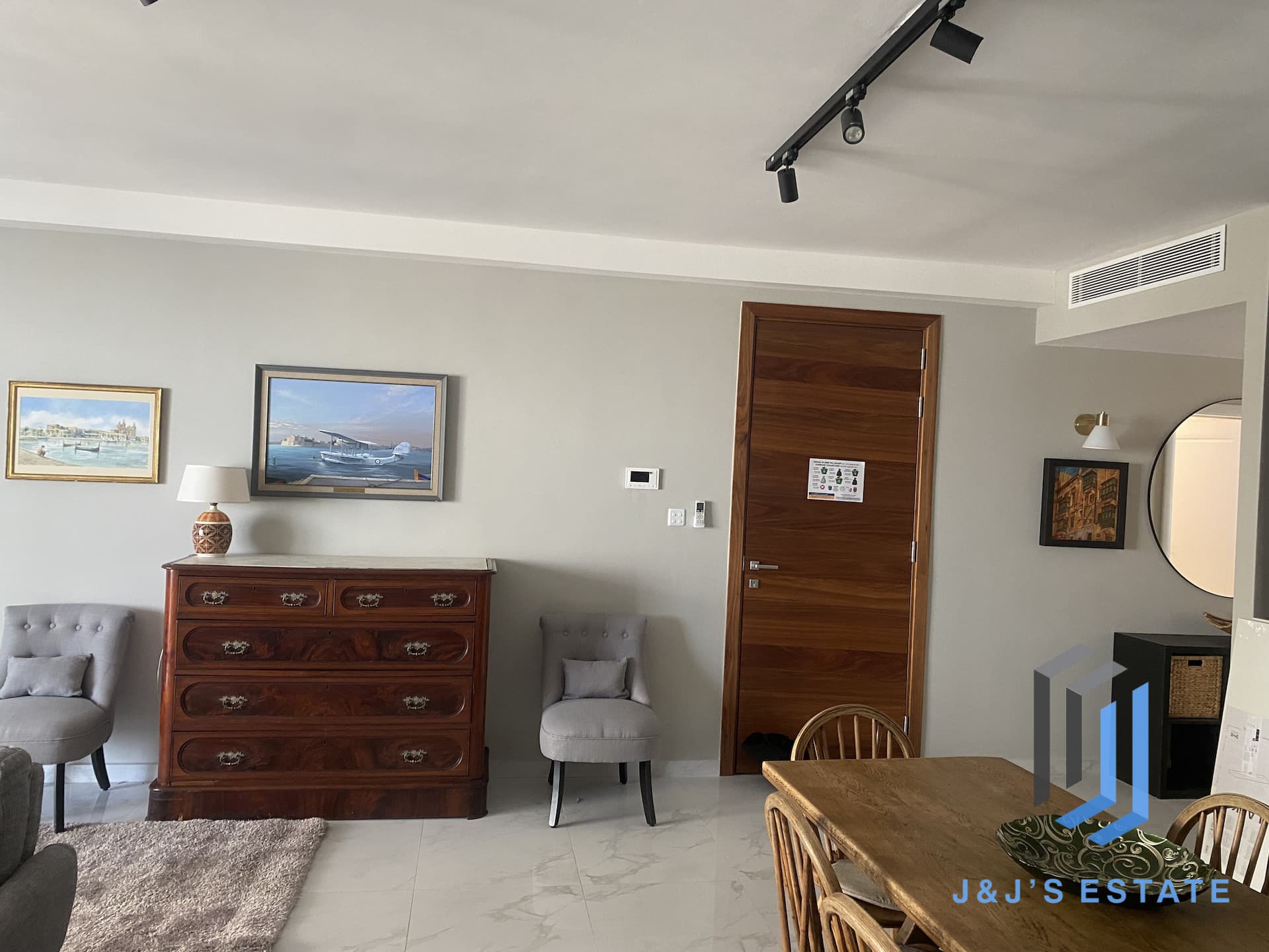 St. Julian’s Bright & Modern 3 Bedroom Apartment · 11