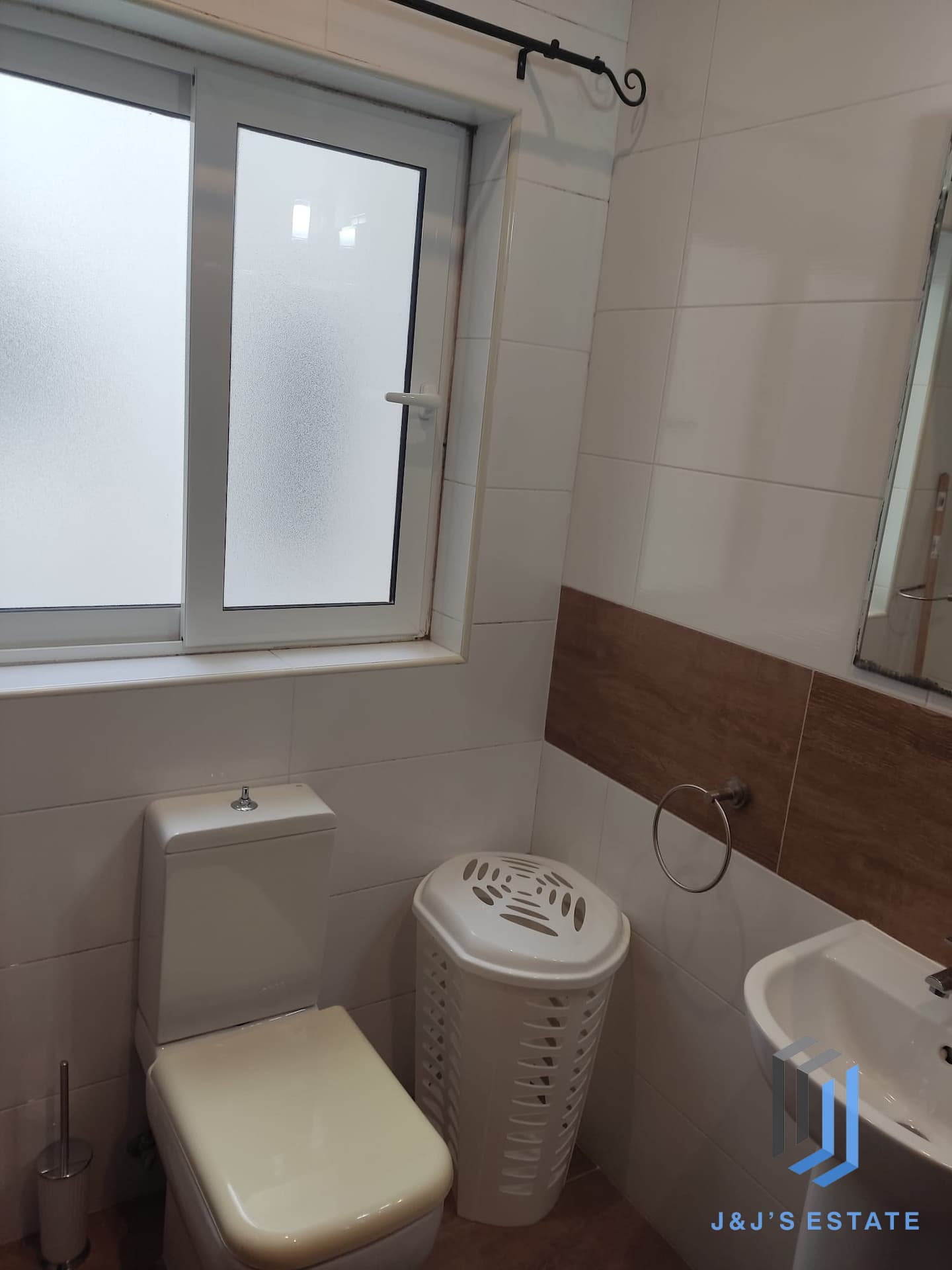 Għargħur 2 Bedroom Apartment · 15