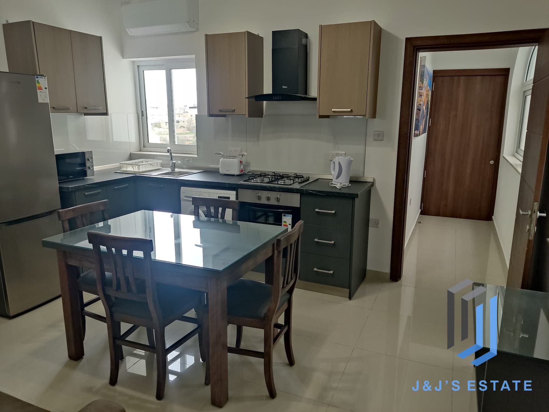 Għargħur 2 Bedroom Apartment · 2