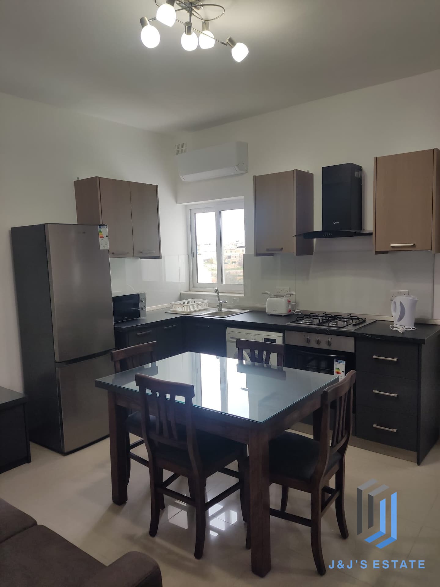 Għargħur 2 Bedroom Apartment · 3