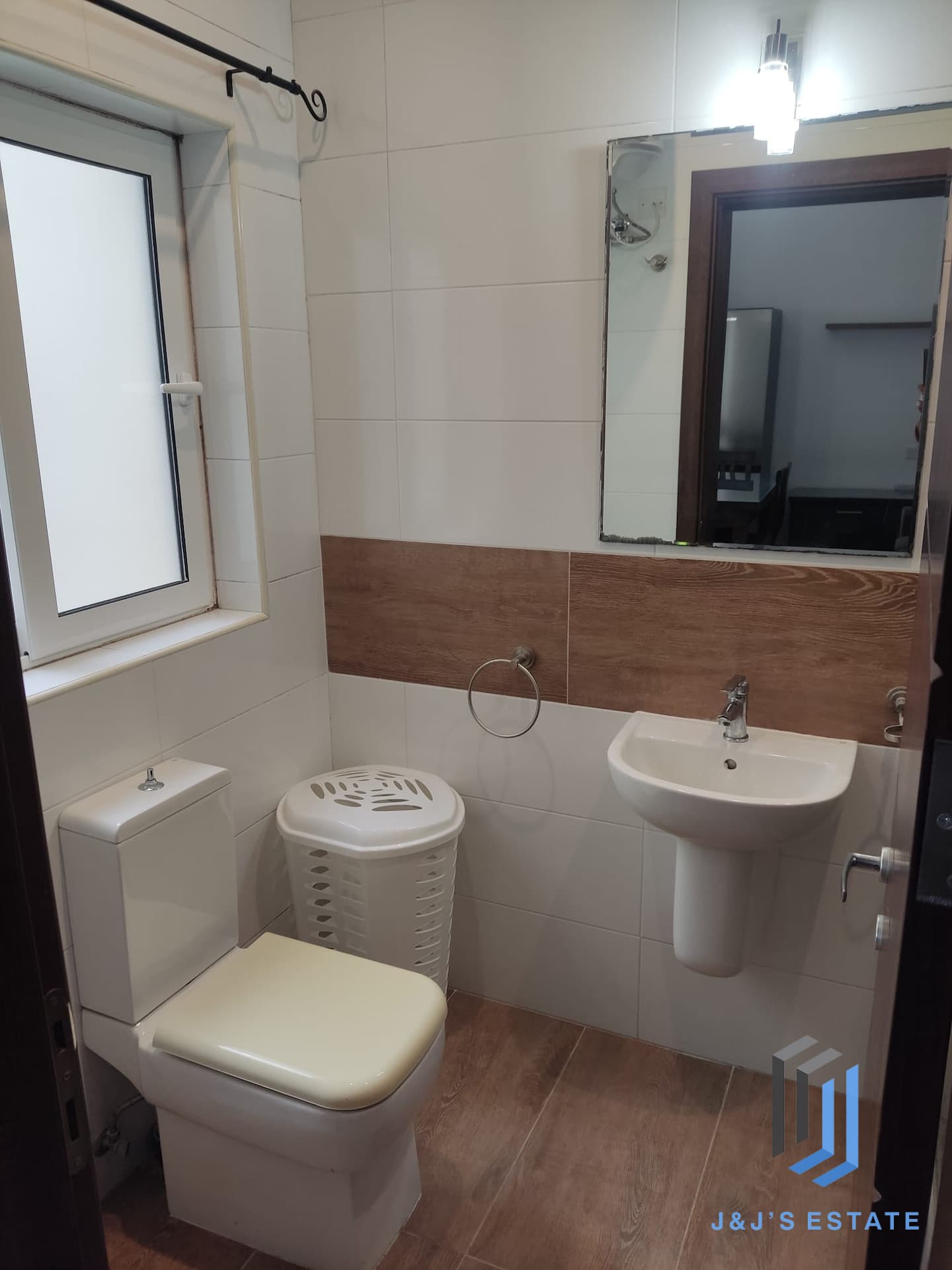 Għargħur 2 Bedroom Apartment · 14