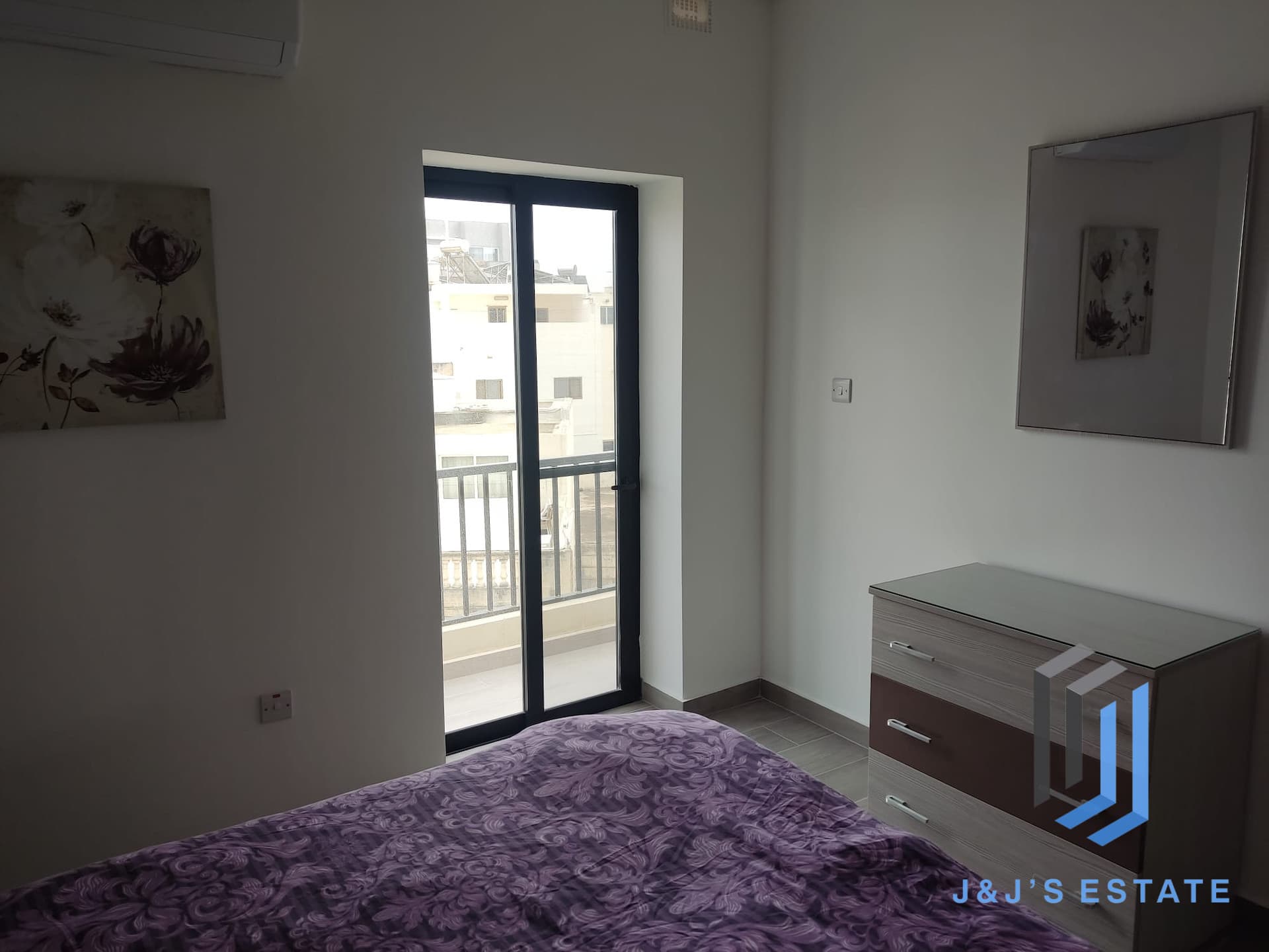 Għargħur 2 Bedroom Apartment · 13