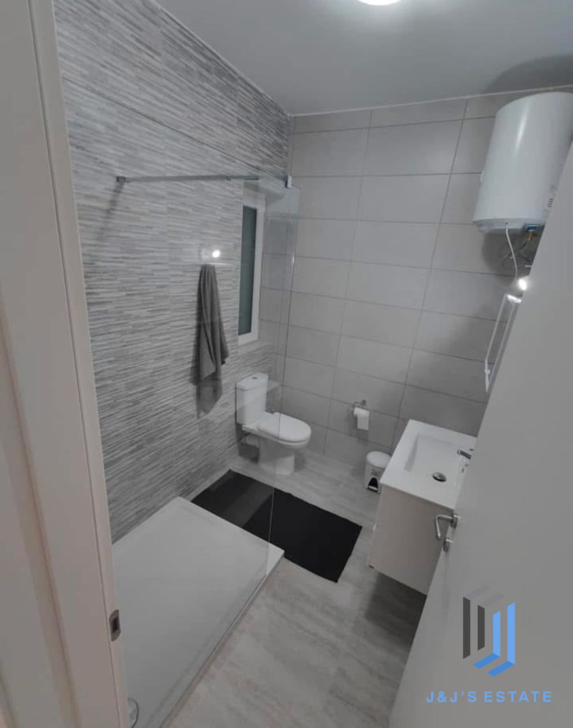 San Gwann 2 Bedroom 2 Bathroom · 8