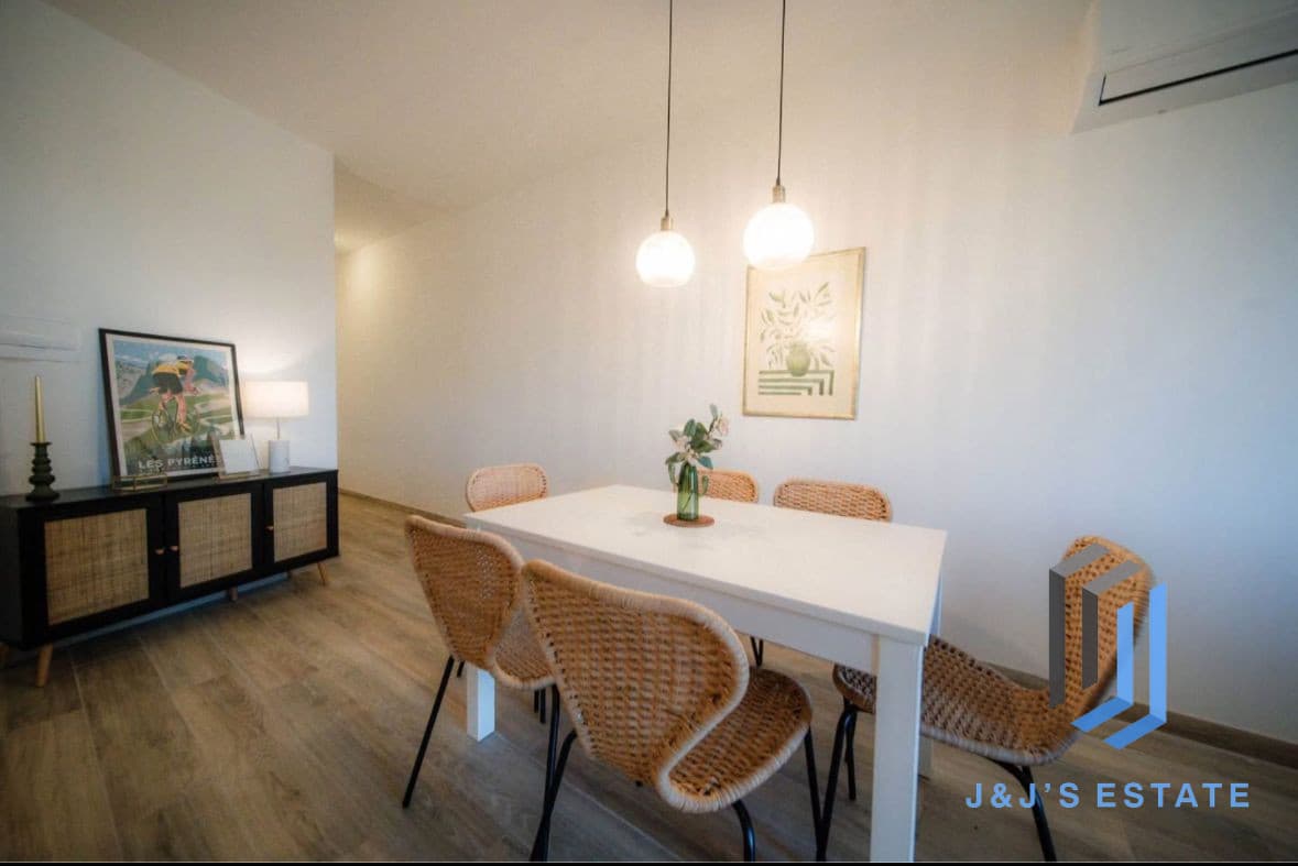Fully Furnished Two Bedroom Apartment in Seaside Kalkara · 3