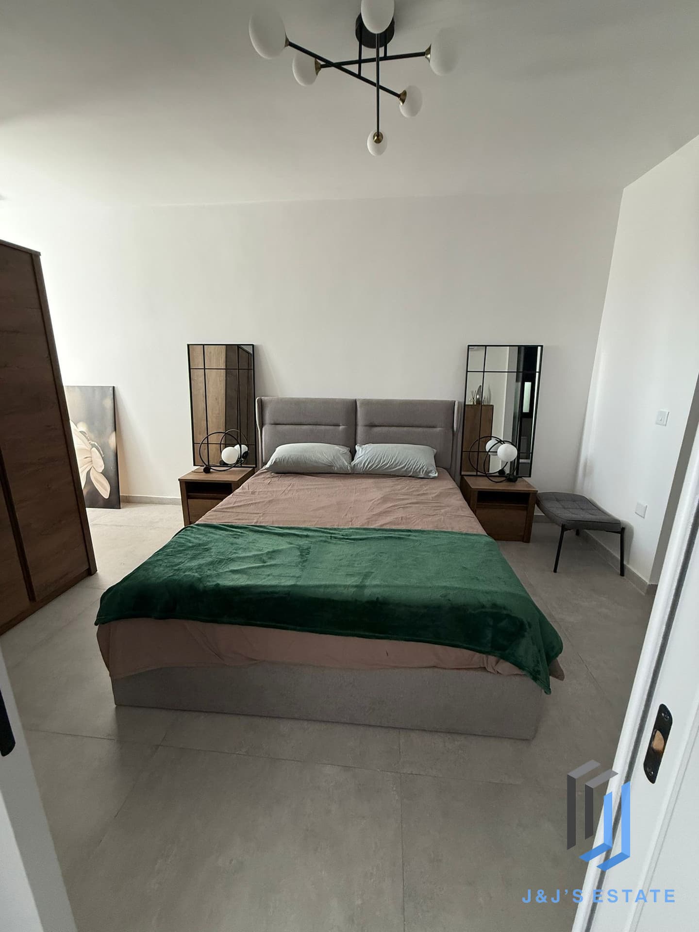 Fully Furnished Penthouse Apartment for Rent Naxxar · 9