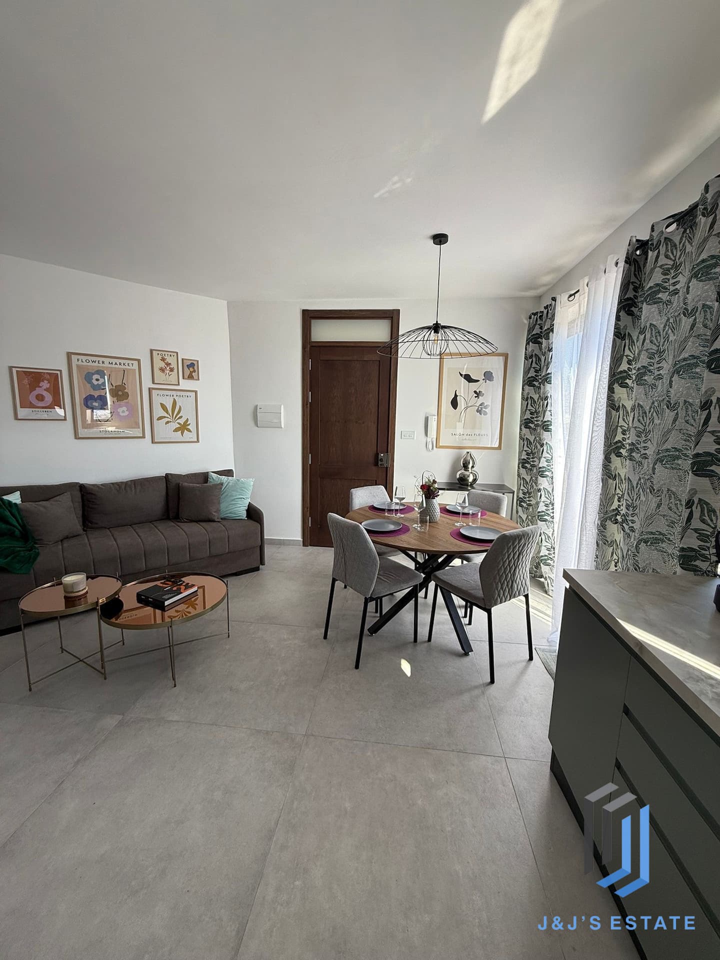 Fully Furnished Penthouse Apartment for Rent Naxxar · 10