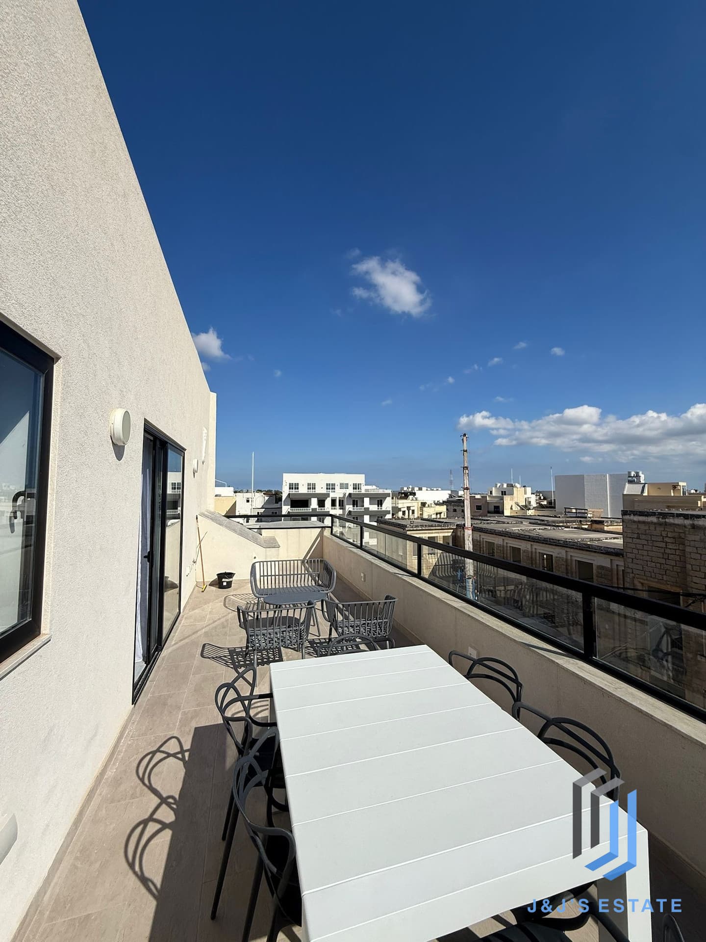 Fully Furnished Penthouse Apartment for Rent Naxxar · 16