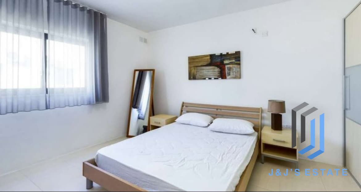 Spacious Three Bedroom Apartment for Rent St Julians · 4