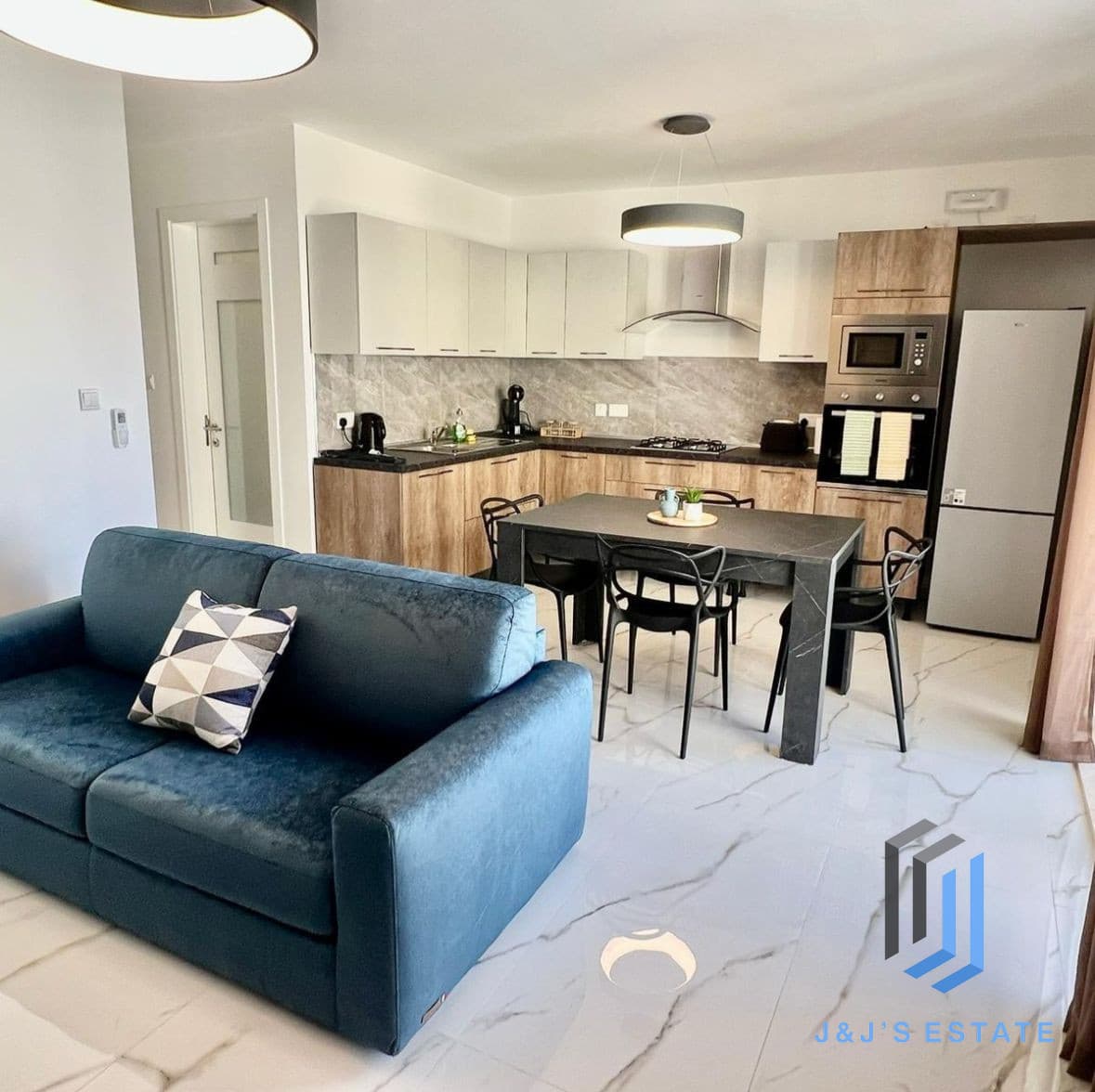 Modern & Fully Furnished Two Bedrooms in Marsaskala