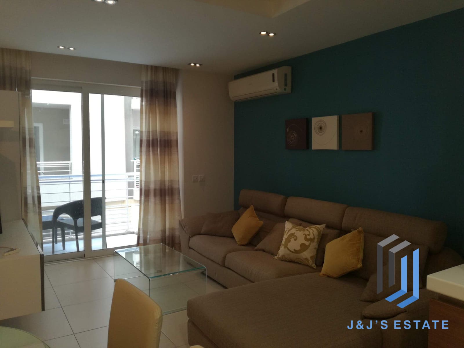 Modern Sliema Apartment with Two Bedrooms for Rent · 5