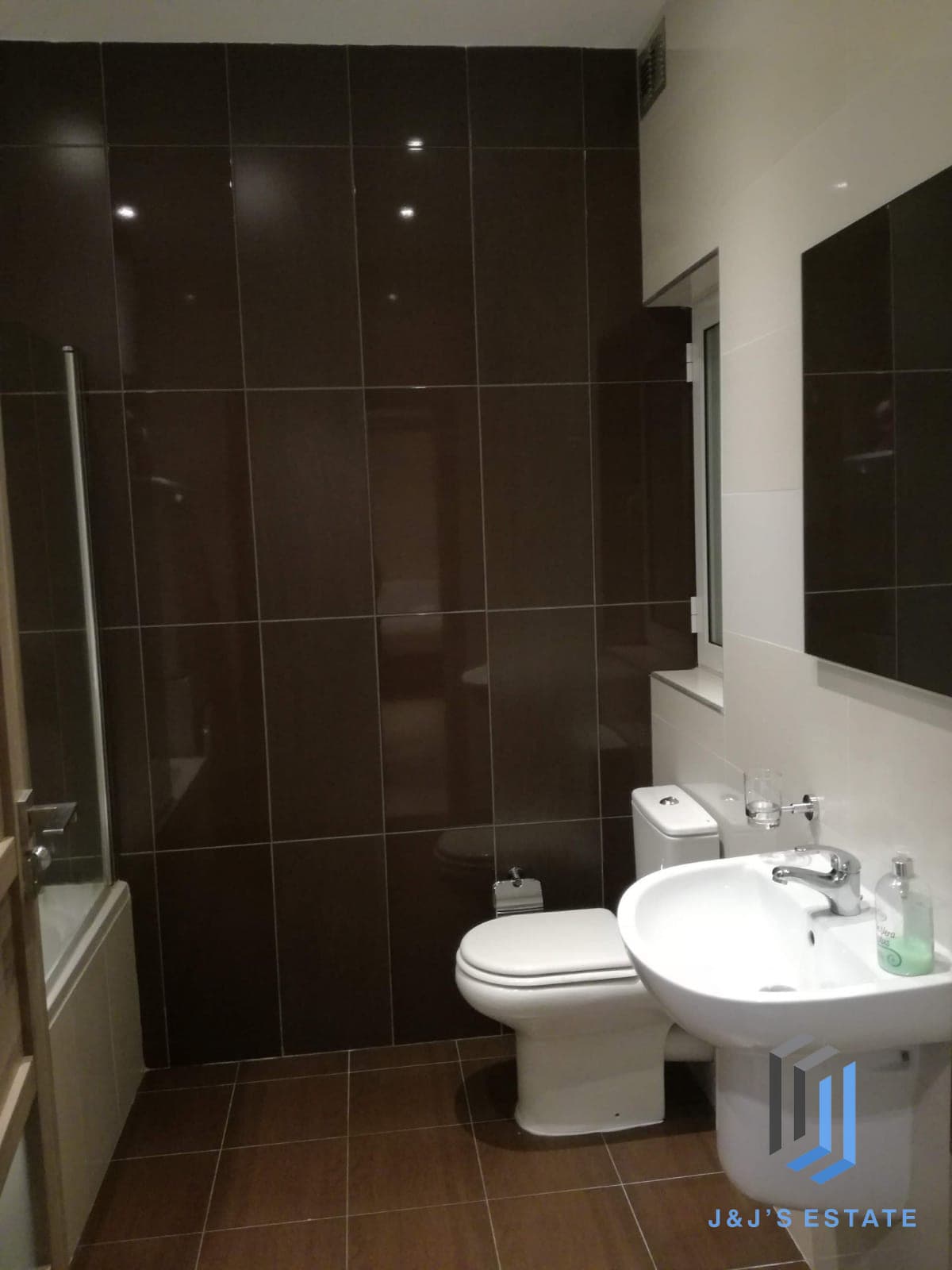 Modern Sliema Apartment with Two Bedrooms for Rent · 15