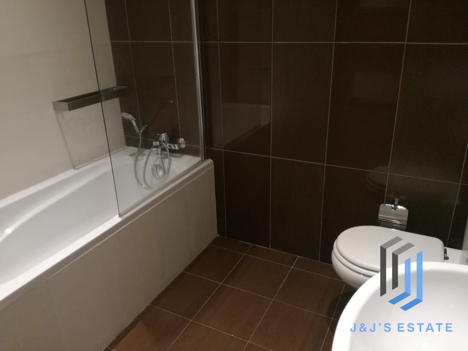 Modern Sliema Apartment with Two Bedrooms for Rent · 14