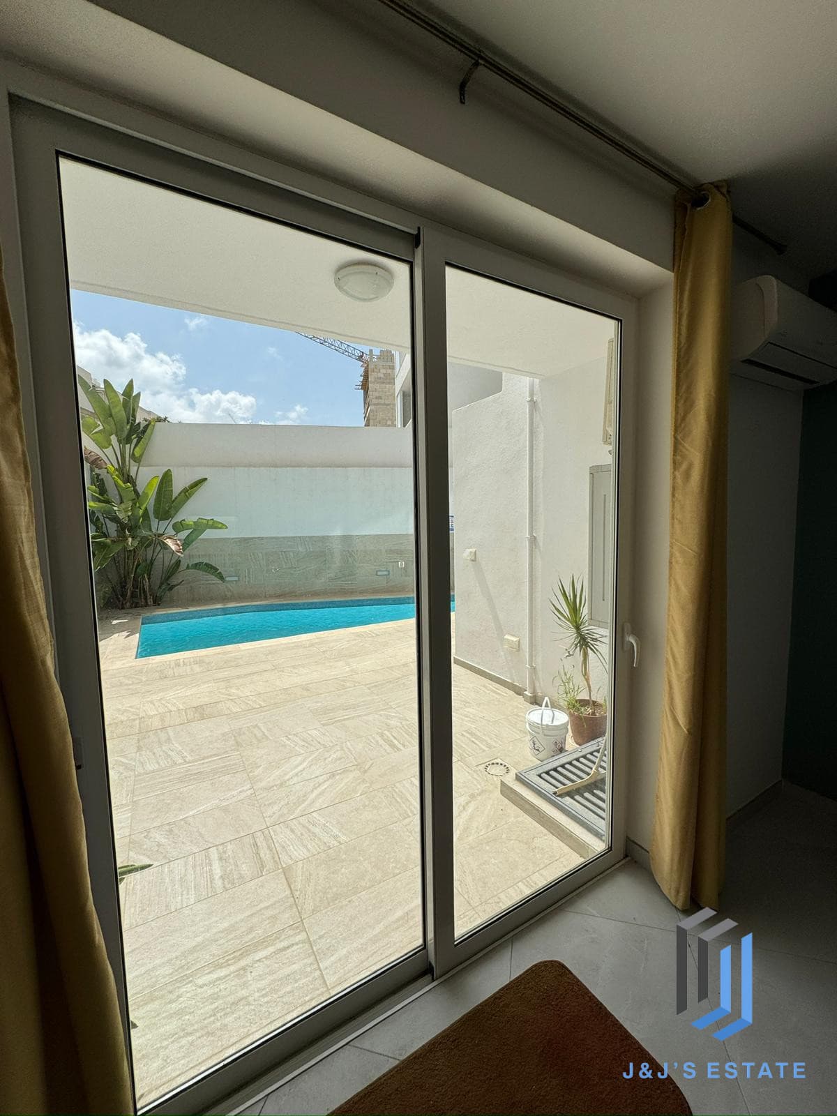 Modern Two Bedroom Ground Floor with Pool · 3