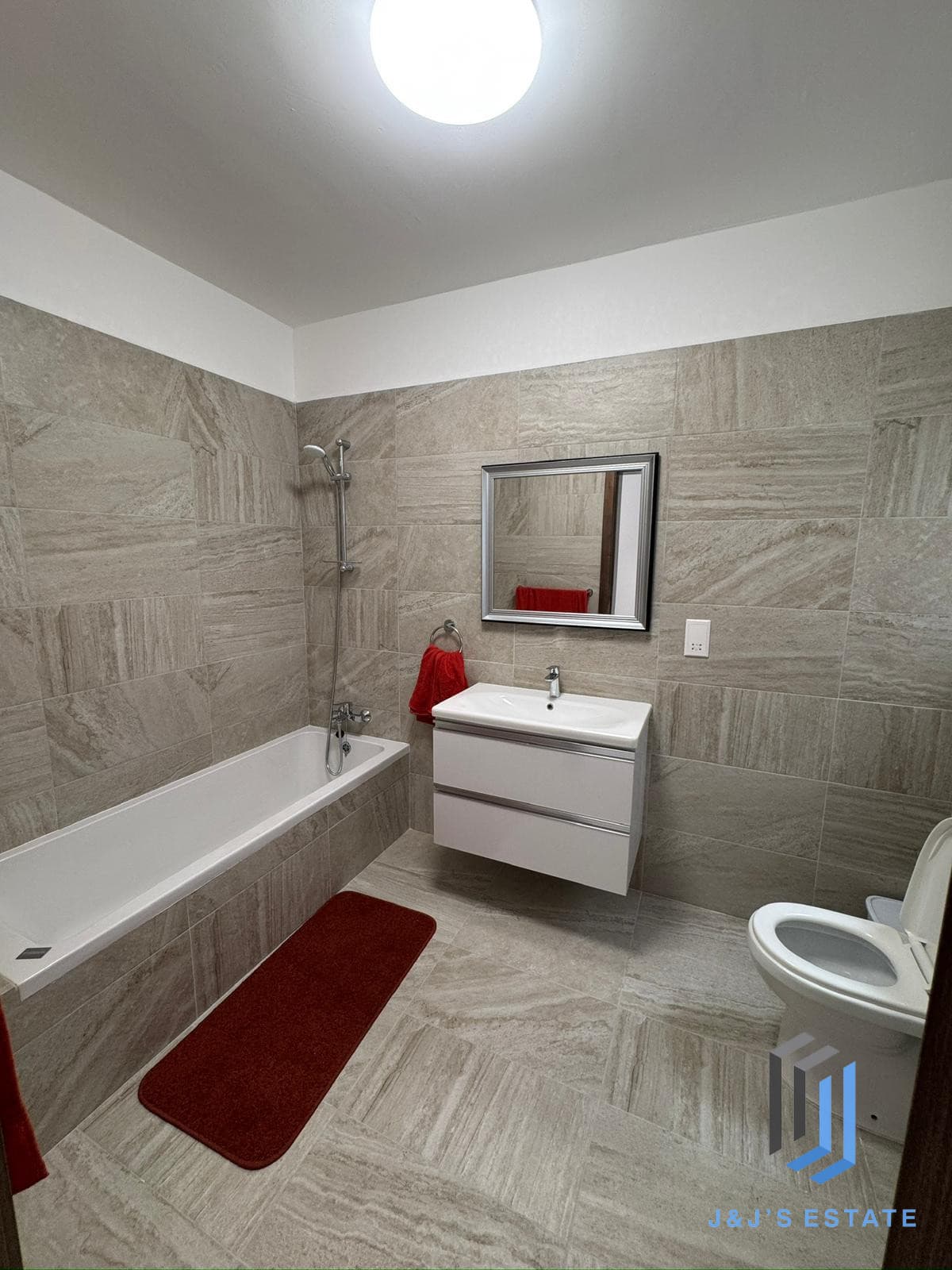 Modern Two Bedroom Ground Floor with Pool · 14