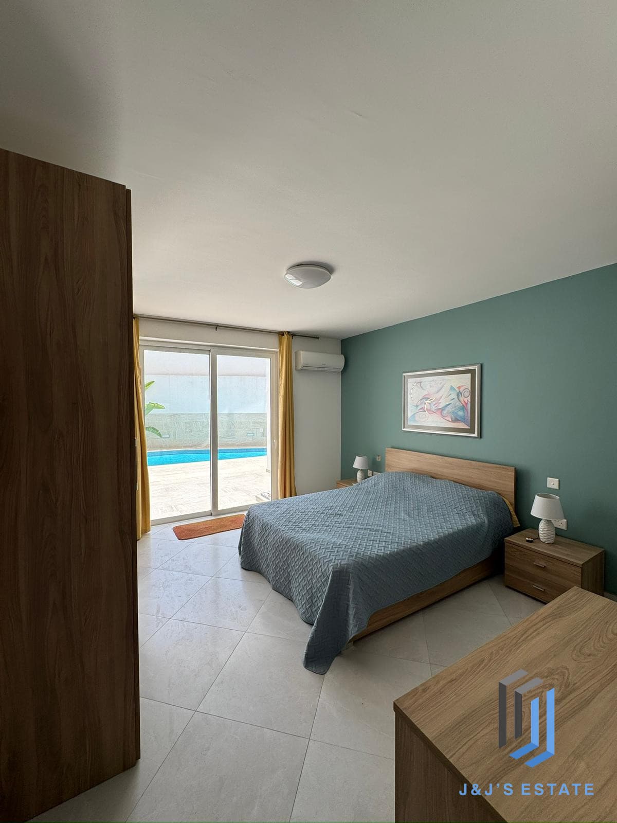 Modern Two Bedroom Ground Floor with Pool · 5