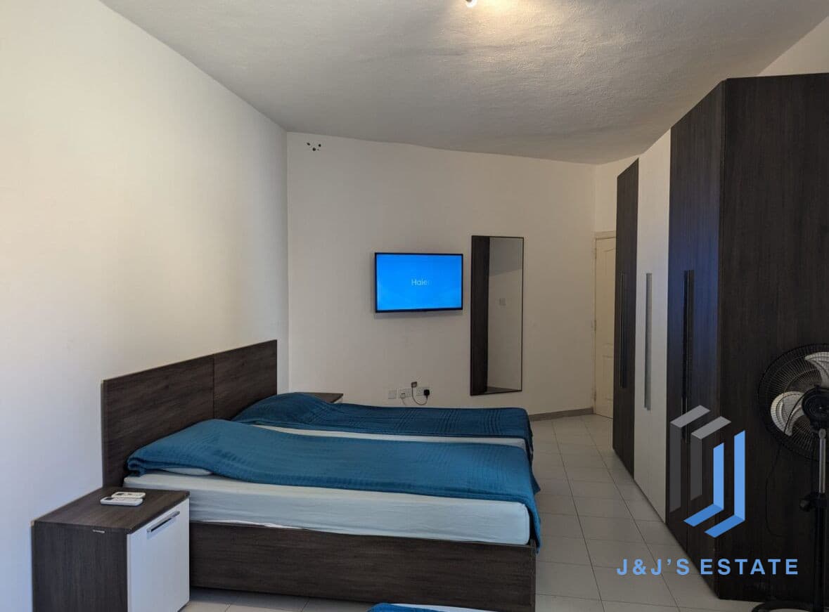 Fully Furnished Ground Floor Maisonette in Central Sliema · 4