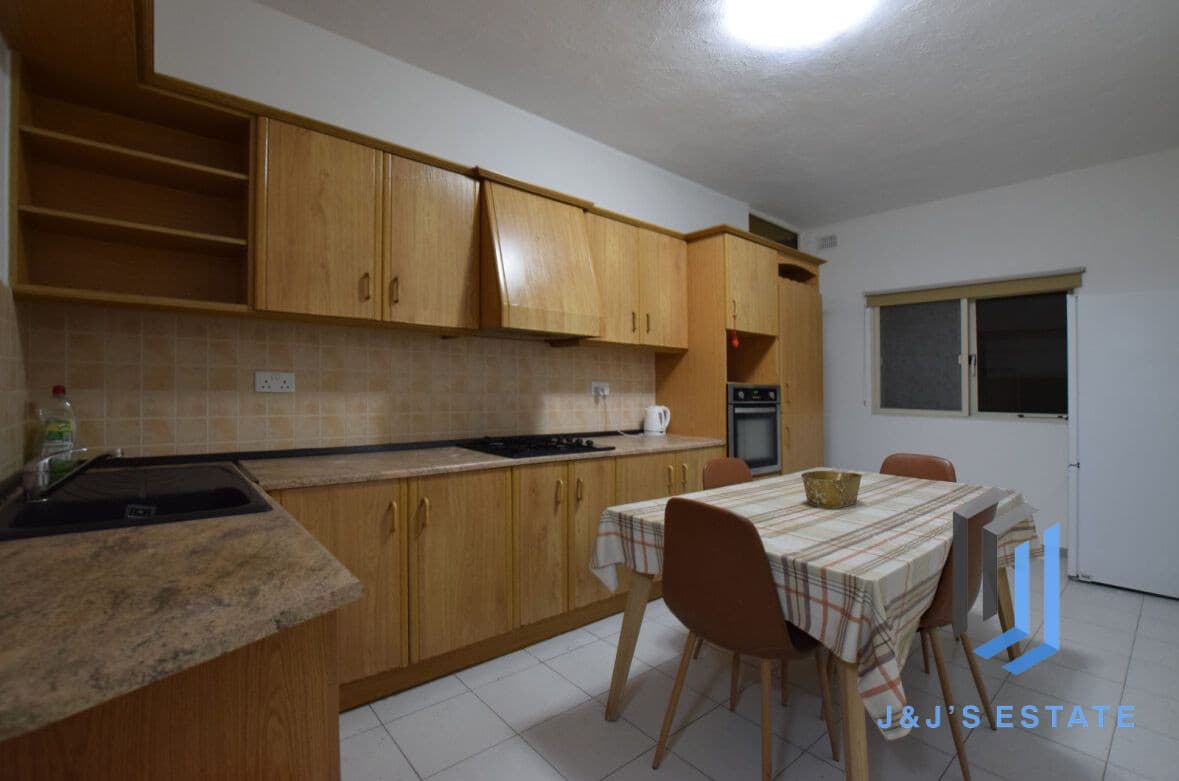 Fully Furnished Ground Floor Maisonette in Central Sliema