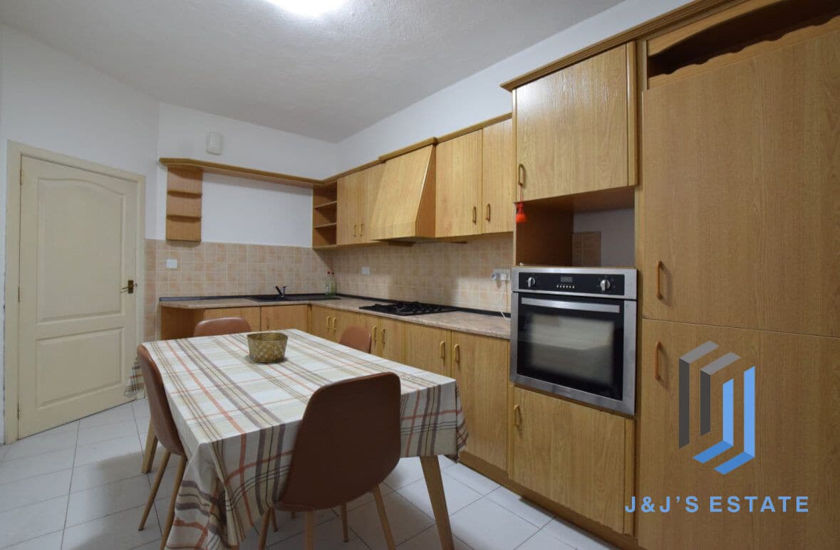 Fully Furnished Ground Floor Maisonette in Central Sliema · 2