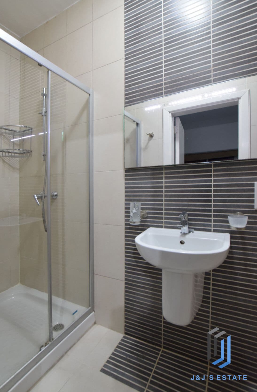 Fully Furnished Ground Floor Maisonette in Central Sliema · 3