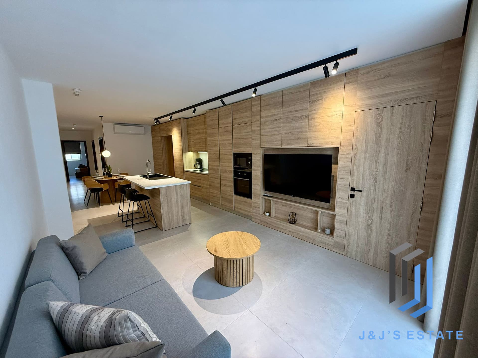 Three-bedroom furnished apartment in Kirkop, near airport · 4