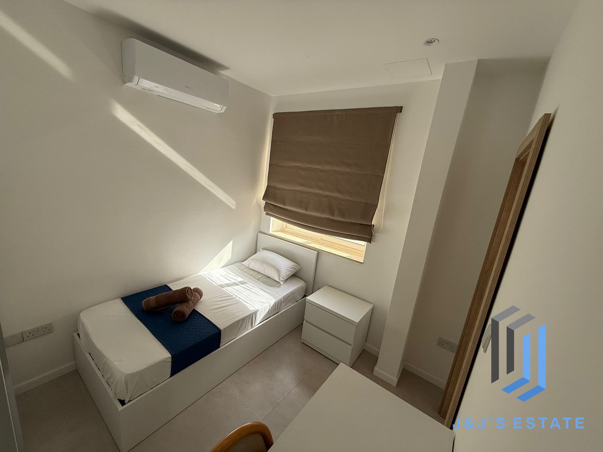 Three-bedroom furnished apartment in Kirkop, near airport · 11