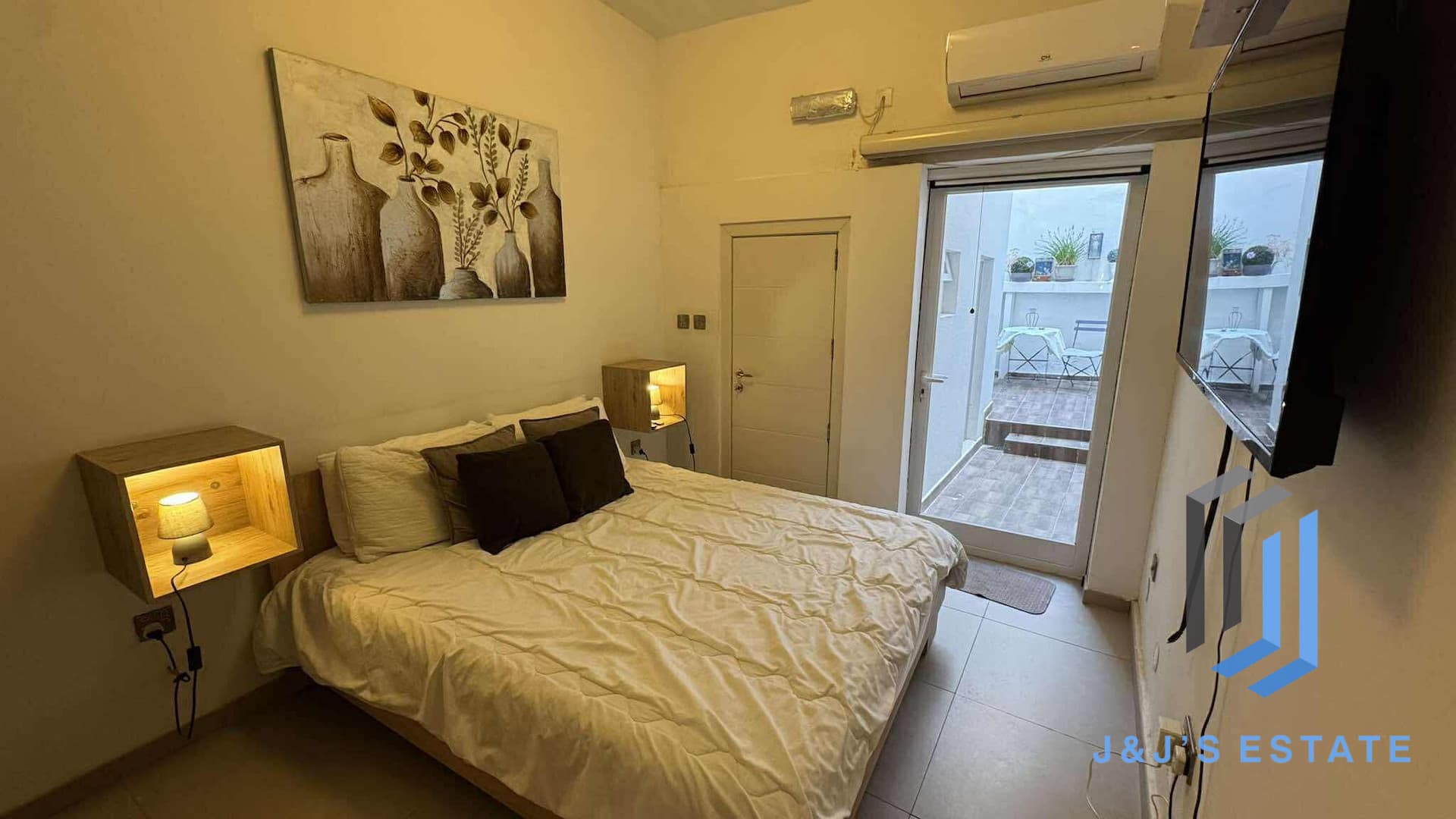 Fully Furnished One Bedroom in Central Sliema St Julians · 3