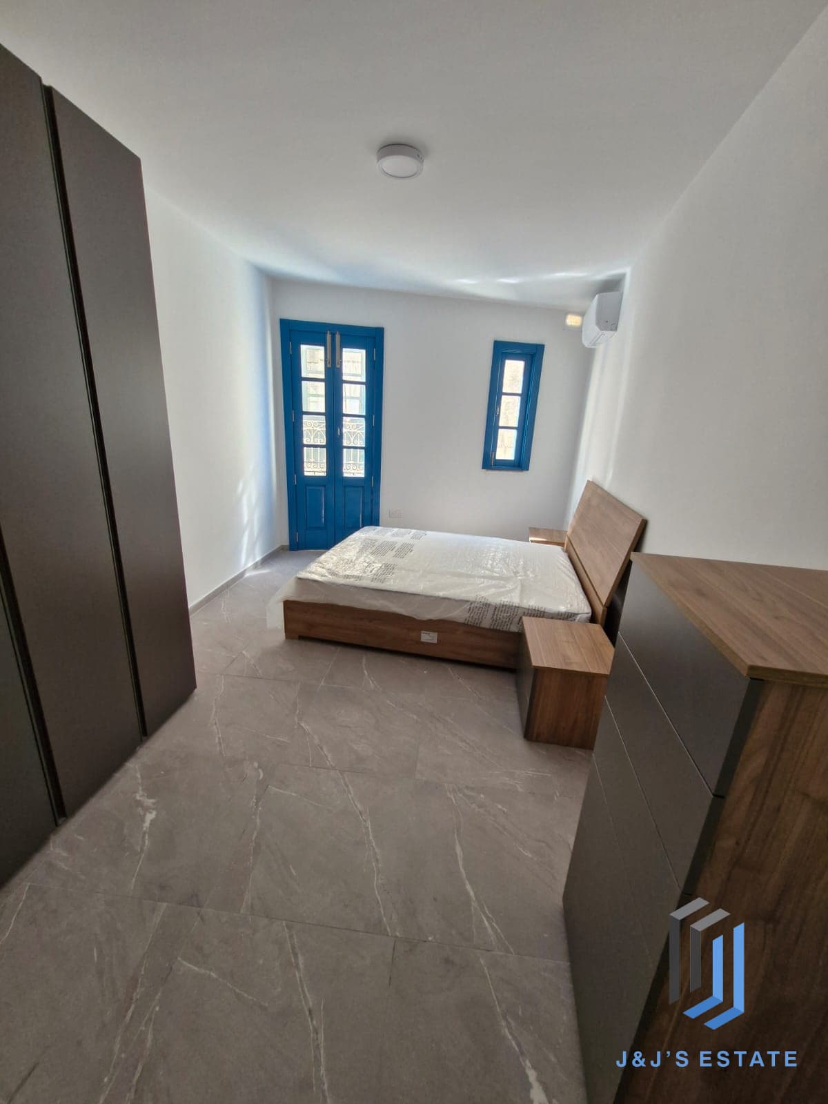 Fully Furnished Four Bedroom House Of Character in Central Birkirkara · 4