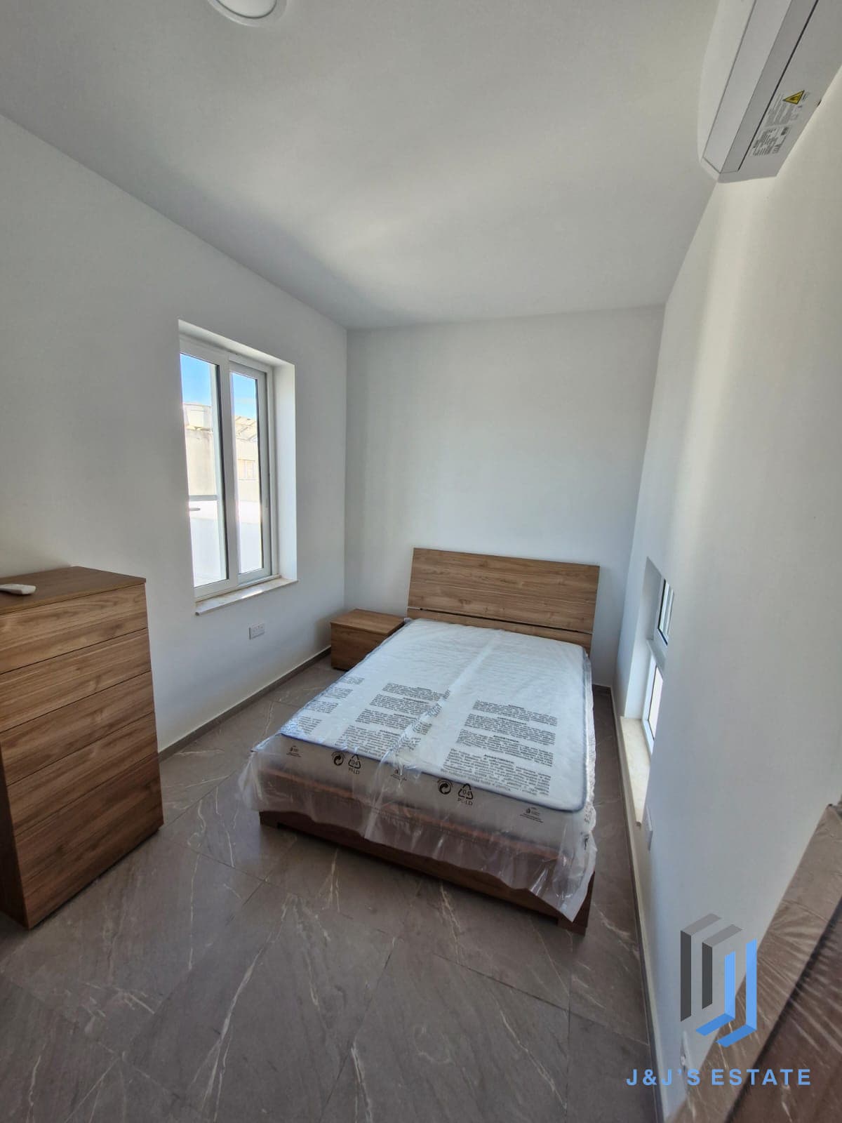 Fully Furnished Four Bedroom House Of Character in Central Birkirkara · 5