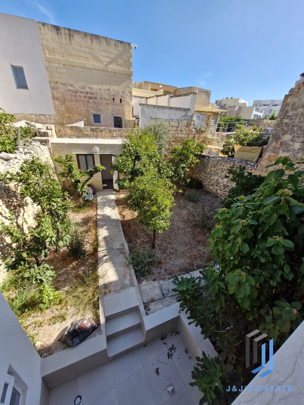Fully Furnished Four Bedroom House Of Character in Central Birkirkara