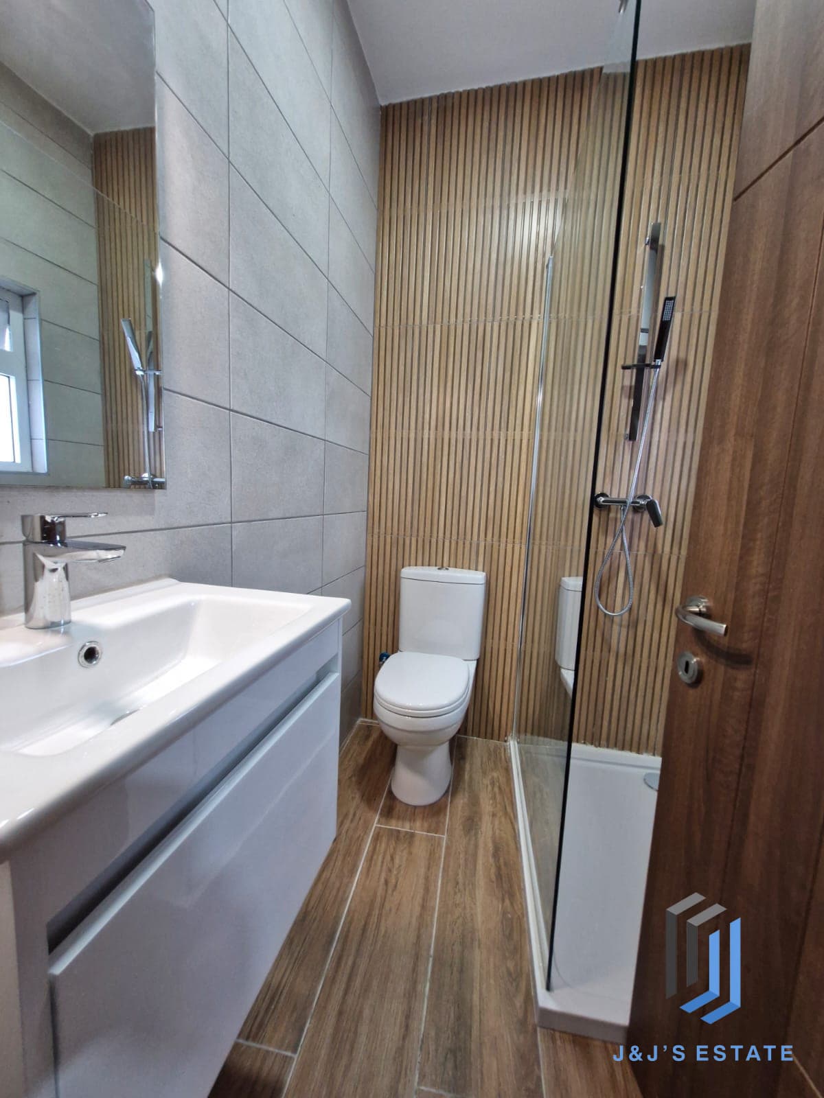 Fully Furnished Four Bedroom House Of Character in Central Birkirkara · 7