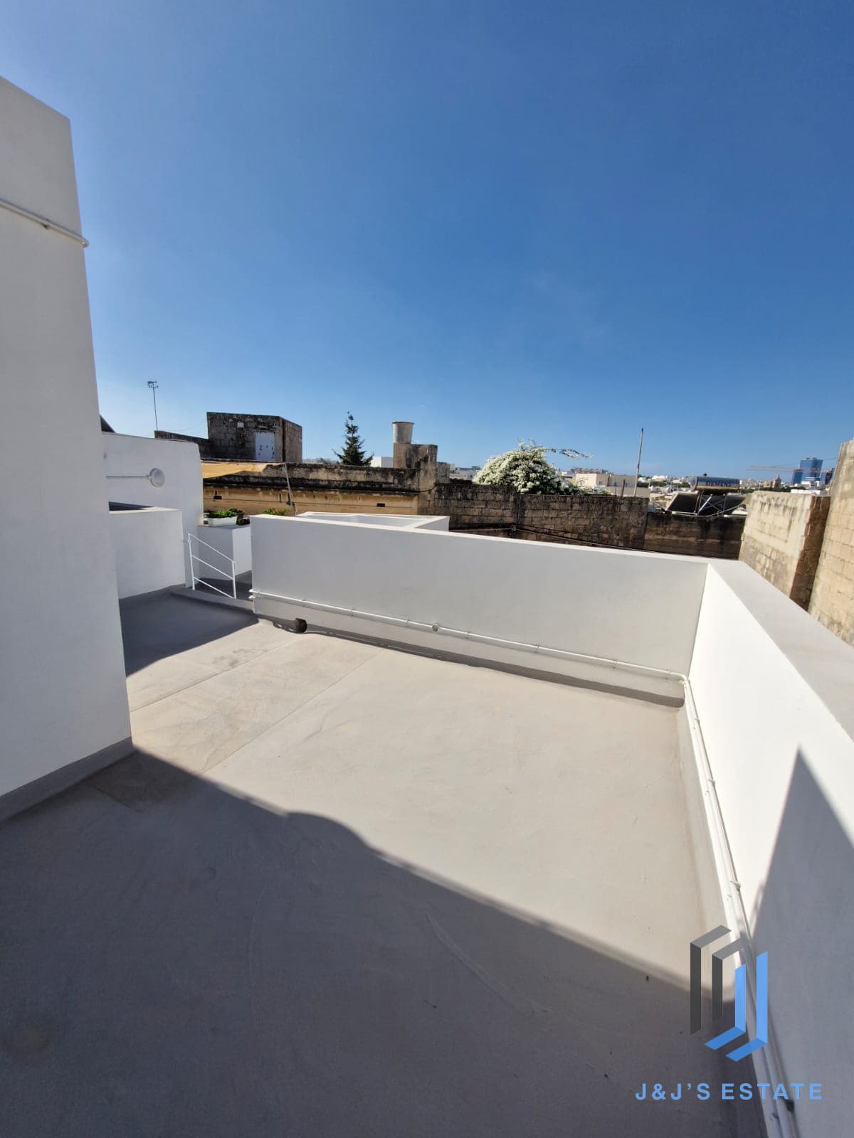Fully Furnished Four Bedroom House Of Character in Central Birkirkara · 10