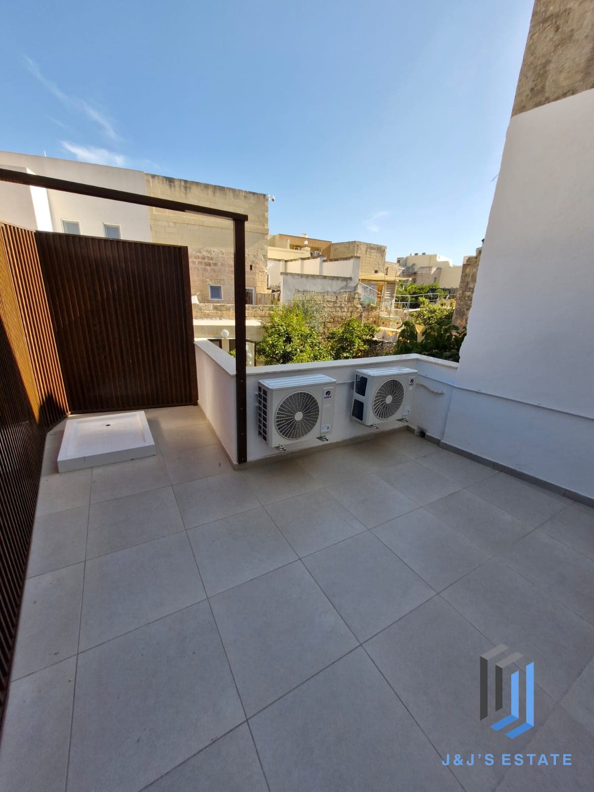 Fully Furnished Four Bedroom House Of Character in Central Birkirkara · 11