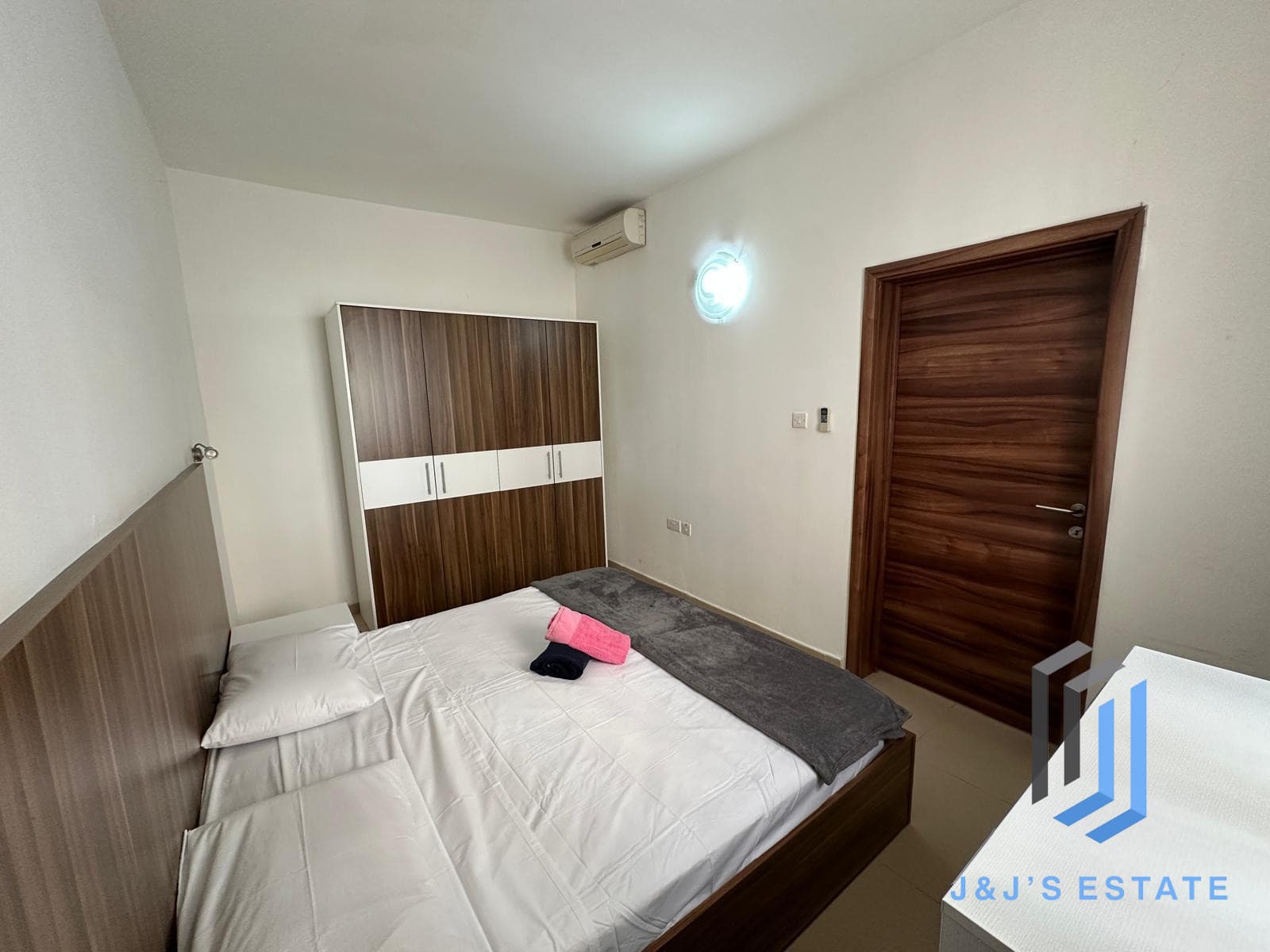 Fully Furnished 2 Bedroom Maisonette · 9
